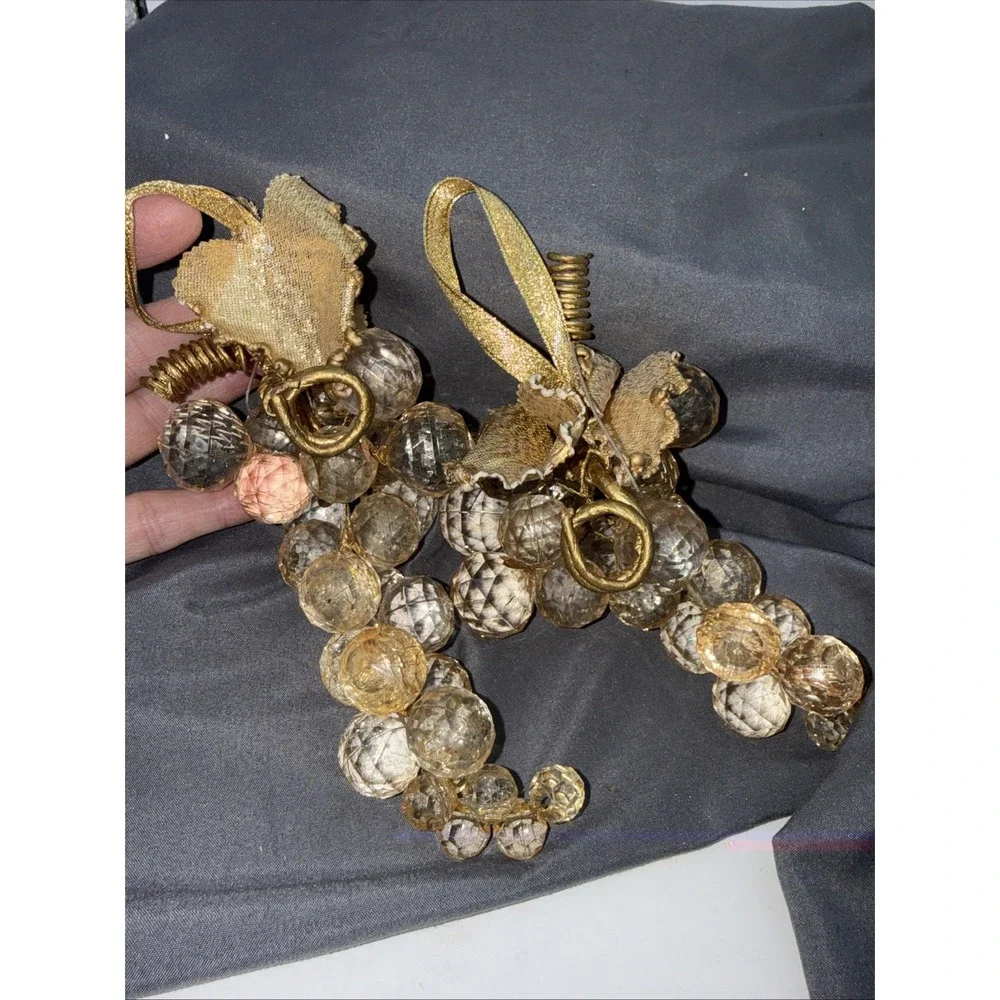 VTG Lucite Acrylic Faceted Grape Cluster Champagne With Gold Leaf Lot of 2